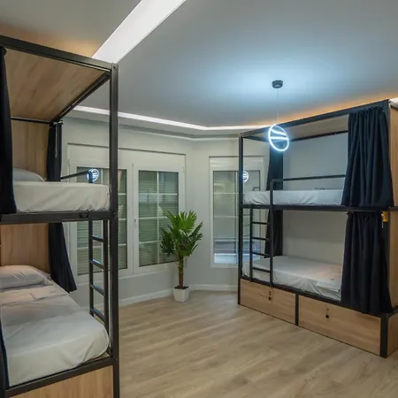 7even Boutique Hostel Tirana