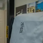 7even Boutique אכסניה טיראנה
